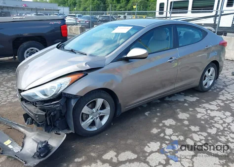 2013 Hyundai Elantra Gls z USA, uszkodzony, nr VIN 5NPDH4AE4DH392016